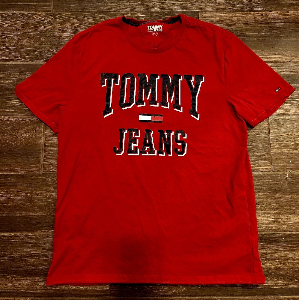 Y2K Tommy Hilfiger T Shirt Red Men's Large